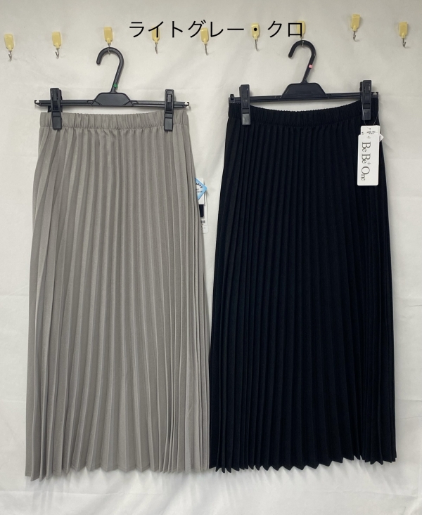 プリーツスカート