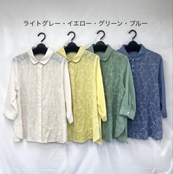 刺繡ブラウス