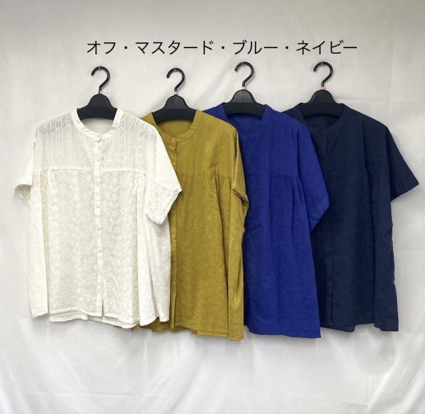 花刺繡ブラウス